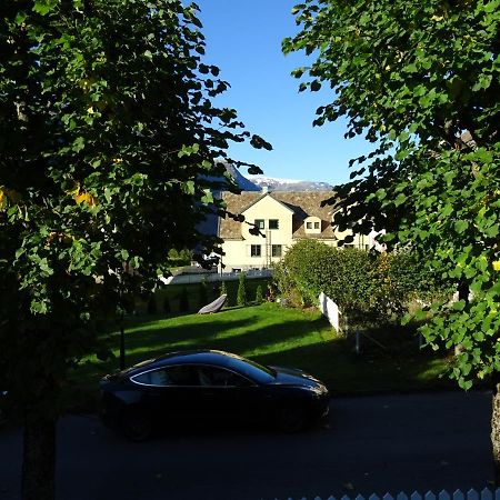 Fjordshelter- Cozy Townhouse Villa Tyssedal Exterior foto