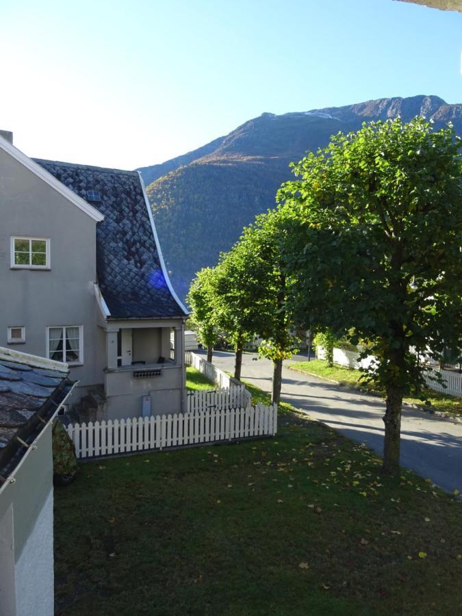 Fjordshelter- Cozy Townhouse Villa Tyssedal Exterior foto